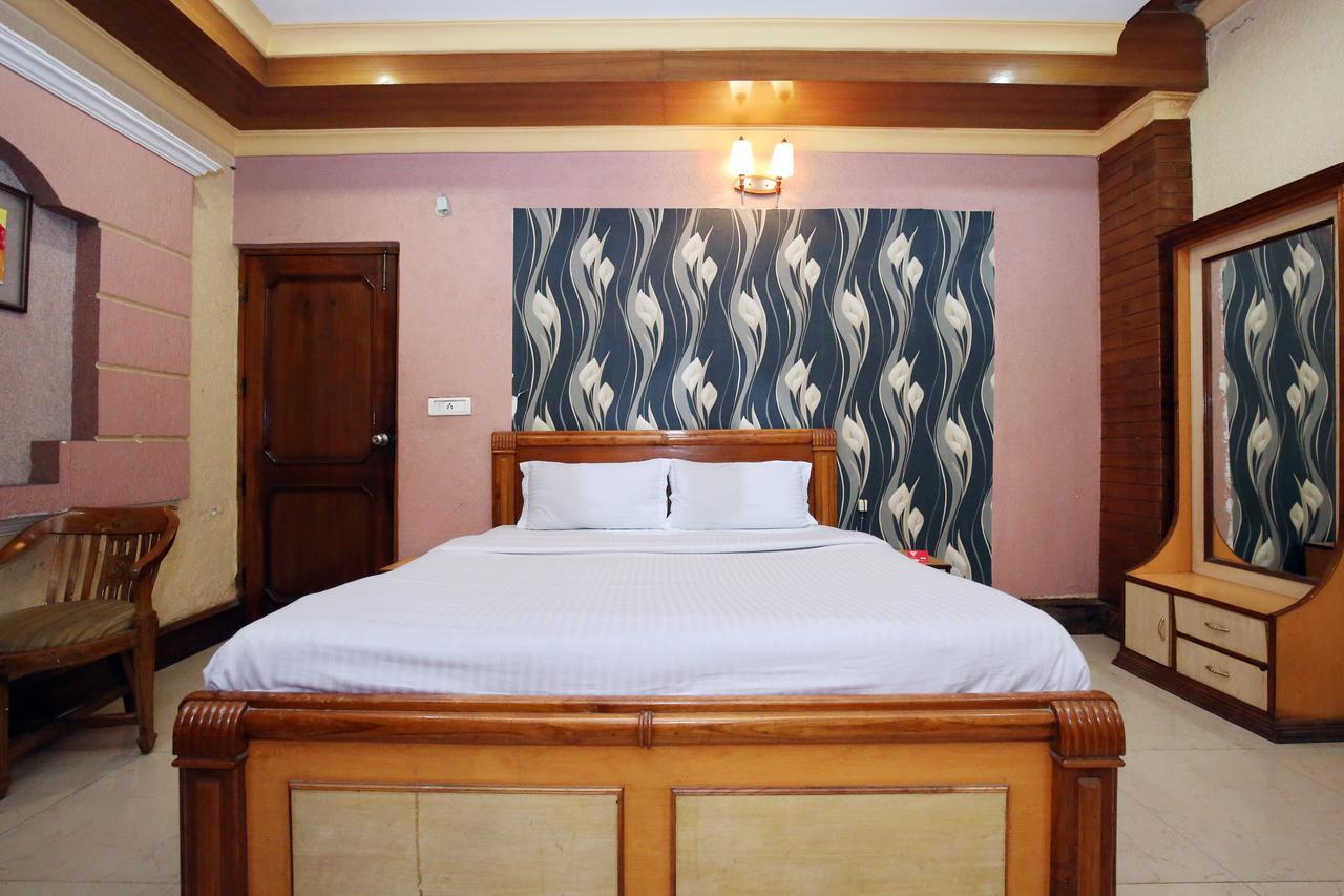 Capital O 10990 Hotel Gobind Regency Zirakpur Esterno foto