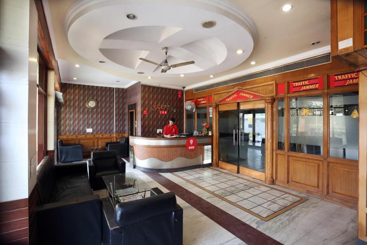 Capital O 10990 Hotel Gobind Regency Zirakpur Esterno foto